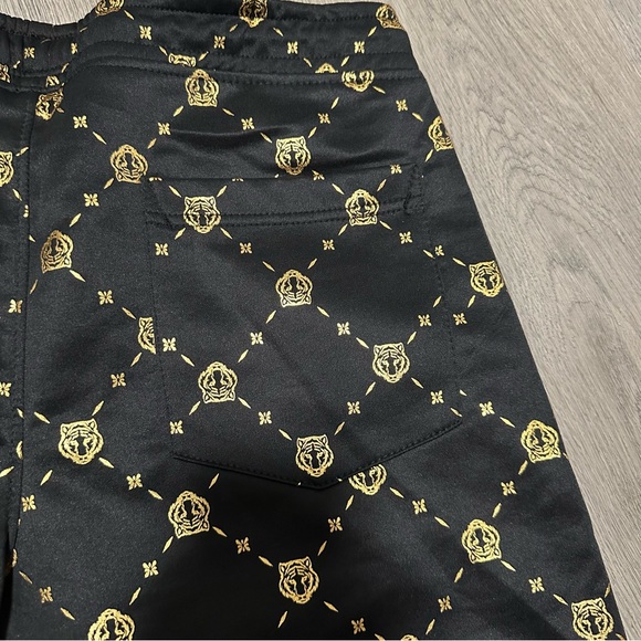 NWT DRILL CLOTHING COMPANY Gold & Black Tiger Print Mens Short Size M - Picture 7 of 9